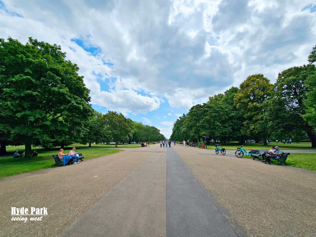 Broad Walk at Kensington Park