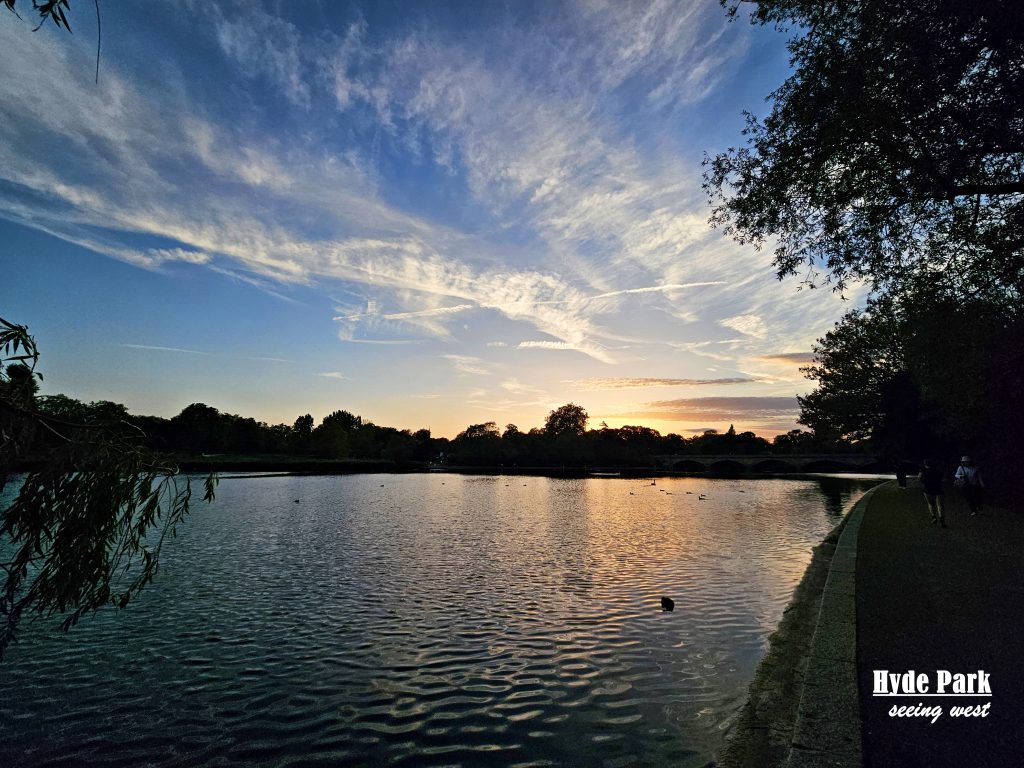 dusk in the serpentine